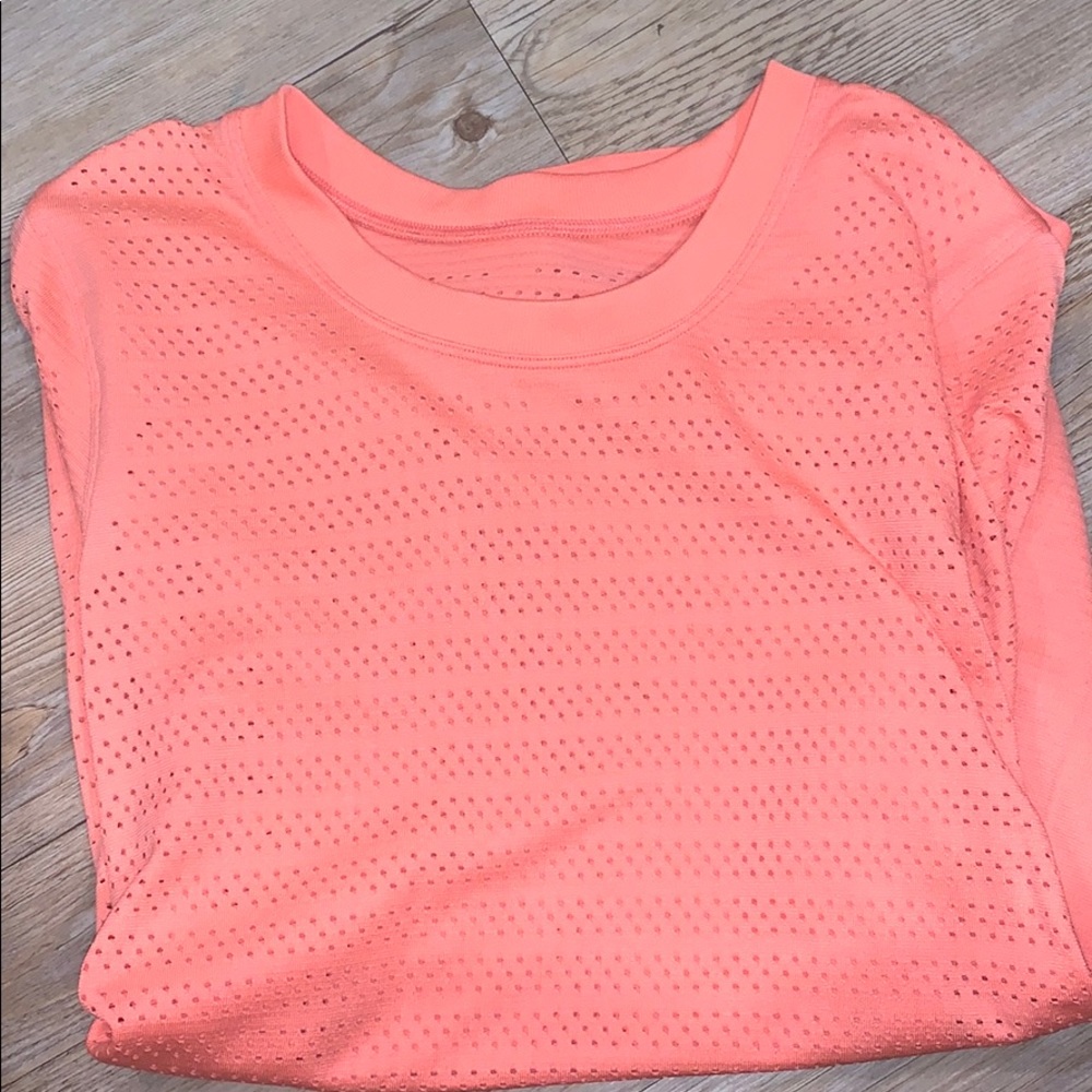 Athletic shirt